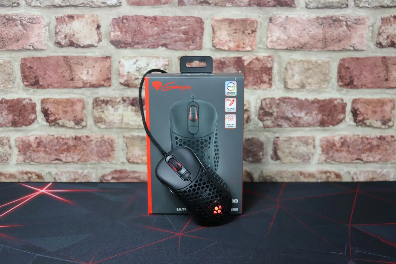 Genesis Xenon 800 RGB Review