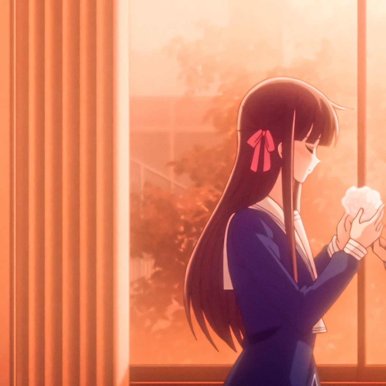 Tohru receiving a flower from Kyo