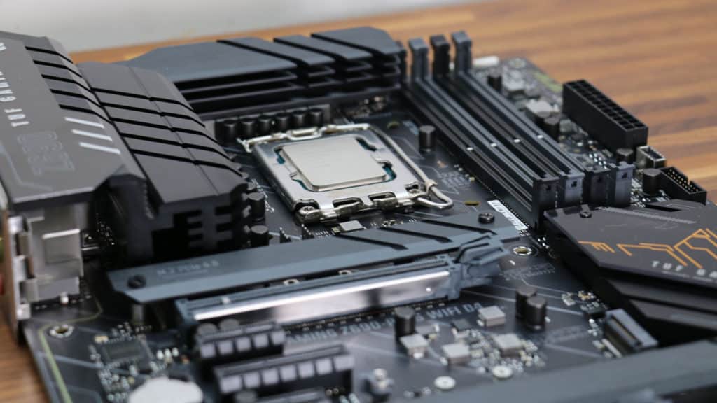 ASUS TUF Gaming Z690-Plus chipset