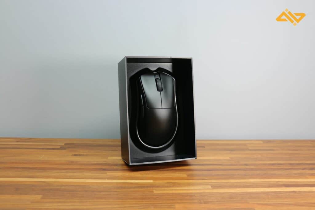 Deathadder V3 in box.