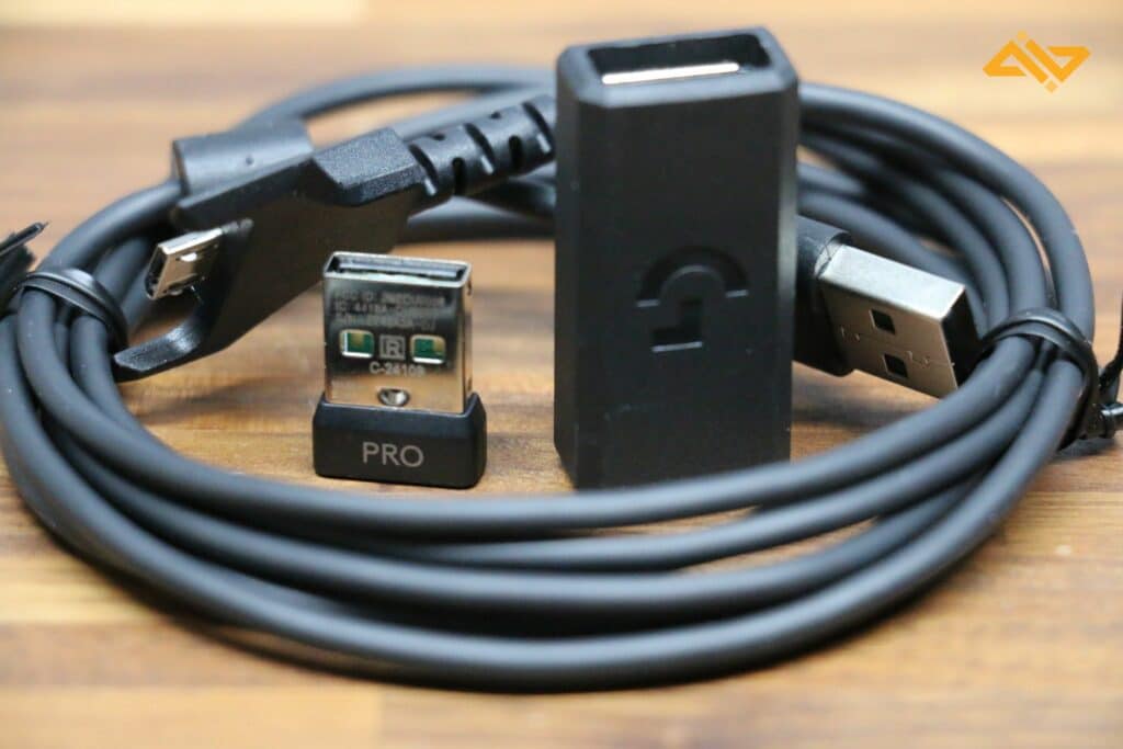 G Pro Wireless wire and dongle.