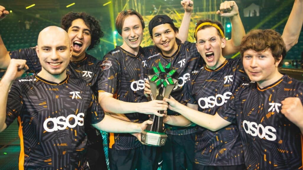 A photo of Fnatic winning the VCT event.