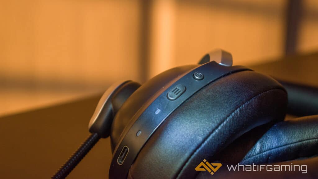 Image shows the Acezone A-Spire headset review - buttons